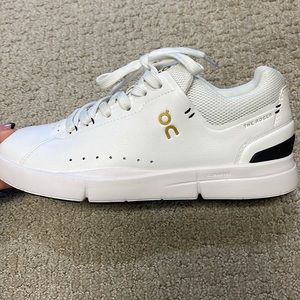 THE ROGER Advantage Laver cup